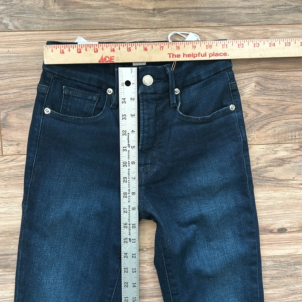 Good American Good Legs Straight Dark Denim Jeans - Picture 10 of 11